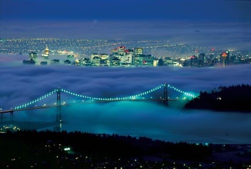 Vancouver nuit - Credit Photo Tourism British Columbia