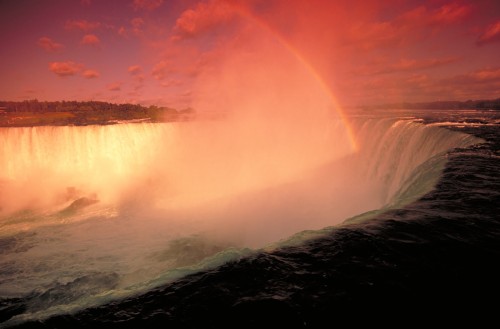Chute Niagara couché de soleil - Crédit Photo Ontario Tourism