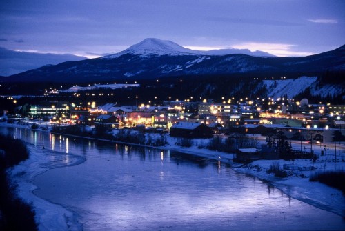 Whitehorse nuit - Credit Photo Government of Yukon